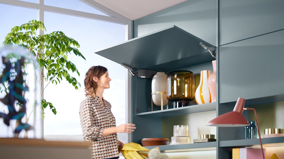 AVENTOS HK top và HK-XS cho hộc tủ đơn nhỏ gọn